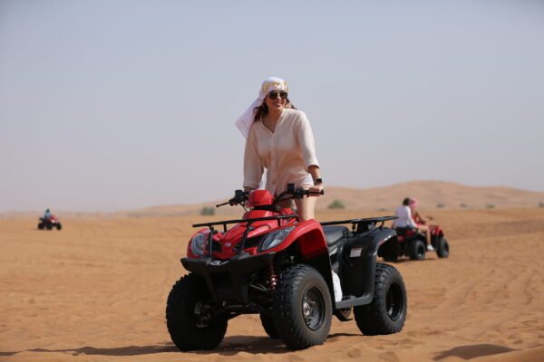 Safari z quadami o zachodzie słońca w Hurghadzie – pustynna przygoda
