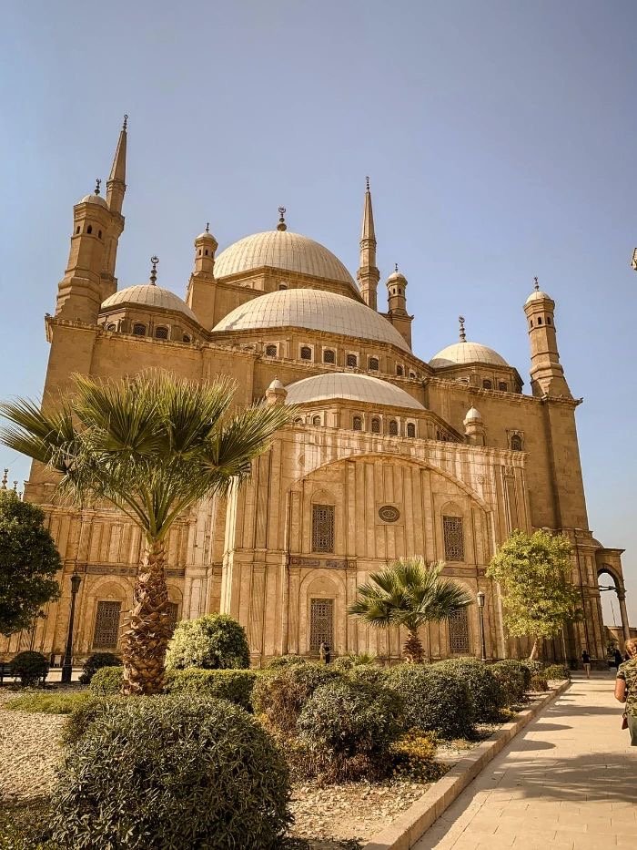 Explore the treasures of ancient Egypt with your own Egyptologist guide in Cairo.