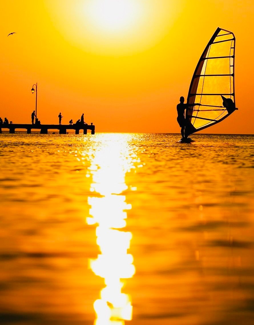 Ready for action — windsurf boards and sails waiting for the next training session in beautiful Sahl Hasheesh.