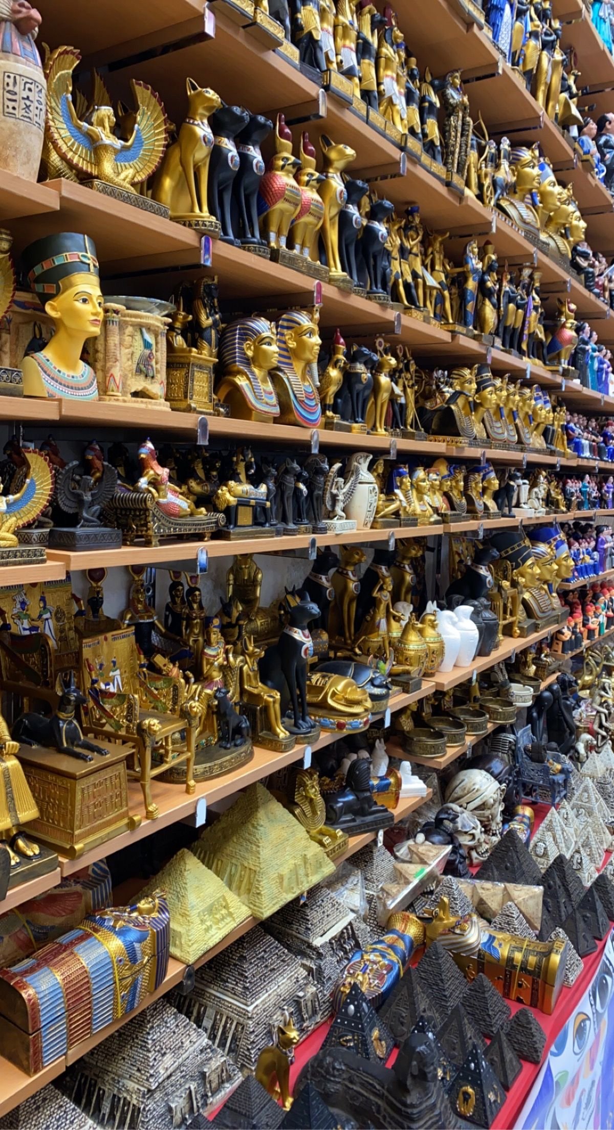 Optional shopping stops at trusted bazaars and spice shops..../