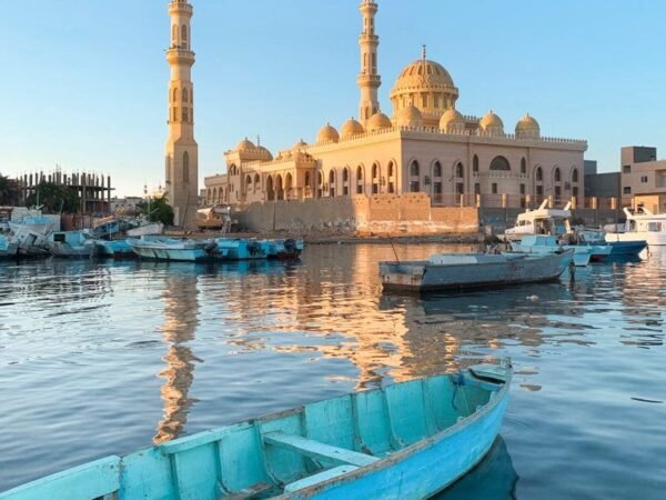 Hurghada City Tour – Guided Highlights & Shopping Stops