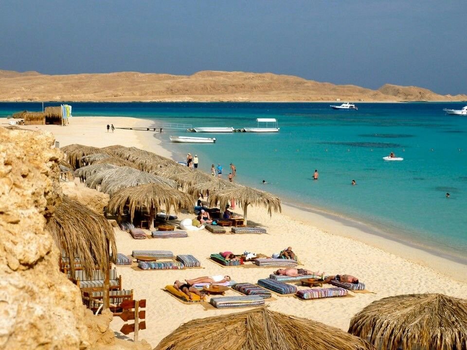 Families enjoy safe snorkeling and clear waters at Mahmya Island Hurghada.